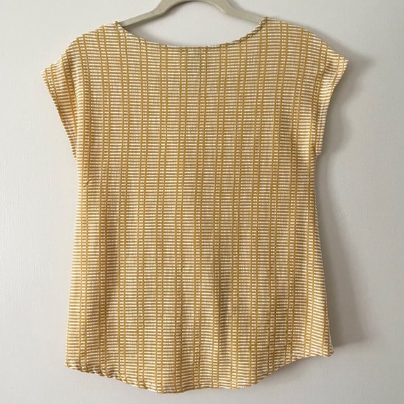 Anthropologie W5 Concepts Twist Front Top Short Sleeve S Yellow Knit Print - Picture 2 of 7